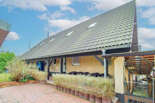 Rückseite Gebäude hinten - 6 Zimmer Mehrfamilienhaus, Wohnhaus in Recklinghausen