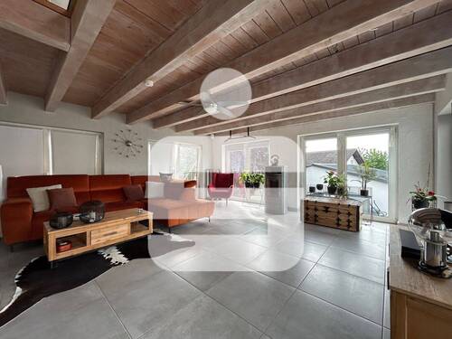 Wohnzimmer im Anbau - Große 4,5-Zi.-EG-Wohnung in Wachenroth...Viel Platz zum Wohlfühlen