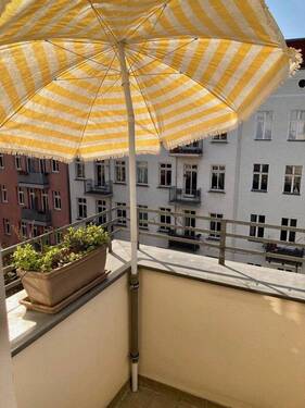 Balkon mit Abendsonne - 