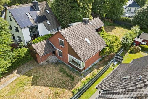 Luftbild - 6 Zimmer Einfamilienhaus zum Kaufen in Hamburg / Jenfeld