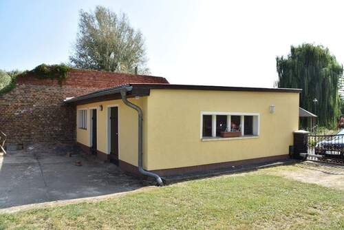 Doppelgarage - Mehrfamilienhaus, Wohnhaus mit 220,00 m² in Lindendorf OT Libbenichen zum Kaufen