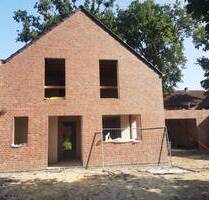 ***BÜSCHER IMMOBILIEN*** Große Neu-Rohbau-DHH mit Grundstück im Osten der Stadt jetzt zu verkaufen - Gronau