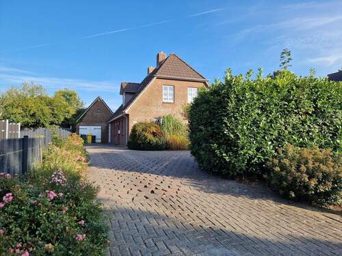 Auffahrt - Friesisches Einfamilienhaus mit viel Platz