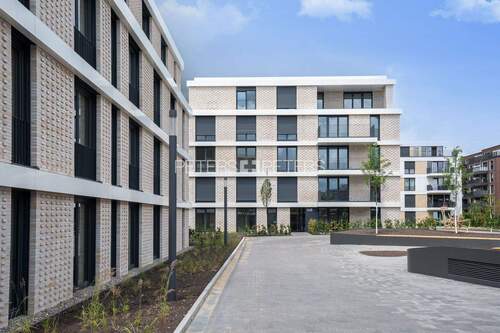 Außenansicht - + Top Lage und mit hochwertiger Ausstattung +