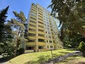 Rückansicht Gebäude - ***Weitsicht & eine Investition mit Weitblick***3-Zimmer-Erbpacht-Wohnung***
