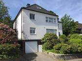 Bild 1 - LICHTDURCHFLUTETE MAISONETTE-WOHNUNG IN SPITZENLAGE MIT TERRASSE UND GARTEN
