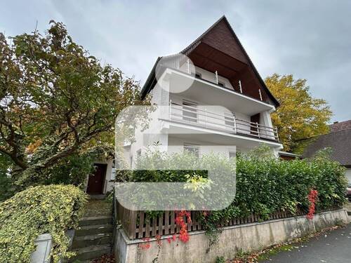 Titelbild - Viel Wohnfläche auf drei Ebenen...Doppelhaushälfte in Herzogenaurach