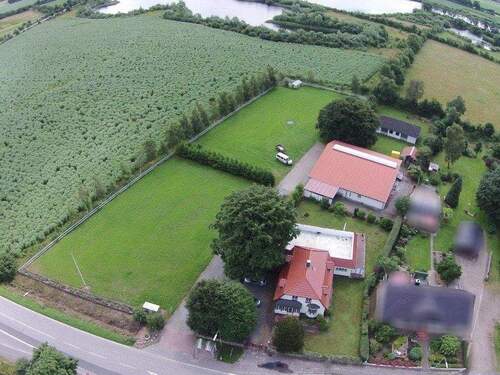 Luftaufnahme - 8 Zimmer Einfamilienhaus zum Kaufen in Handewitt