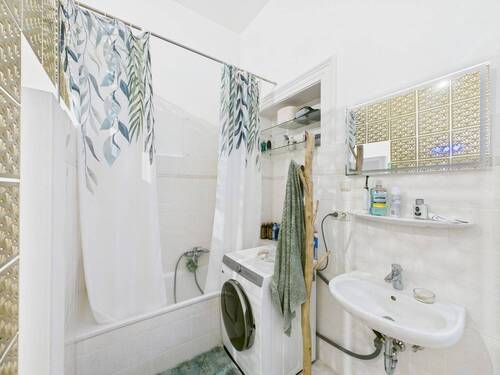 Badezimmer (EG) - 