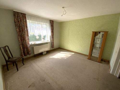 Helles Wohnzimmer - 7 Zimmer Einfamilienhaus in Mühlhausen