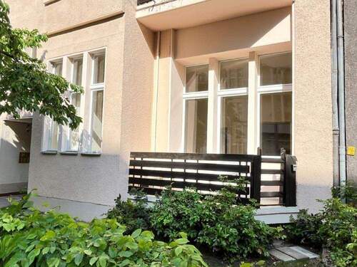 Balkon - 4 Zimmer Etagenwohnung zum Kaufen in Berlin