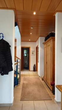 Hier geht`s zum... - 