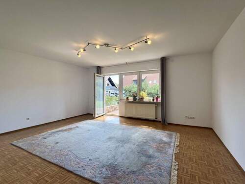 Wohnzimmer EG - 7 Zimmer Einfamilienhaus zum Kaufen in Heßdorf