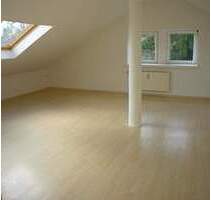 Helle 3-Zi Dachgeschosswohnung mit Garage und Grünflächennutzung in Monschau-Höfen - Monschau (Höfen)