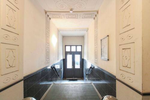 Treppenhaus - 3 Zimmer Etagenwohnung zum Kaufen in Berlin