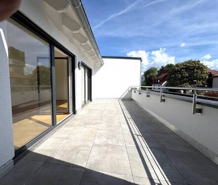 Balkon Osten - PENTHOUSE IN BÖCKELS: STILVOLLES WOHNEN MIT DACHTERASSE UND MODERNEM KOMFORT...