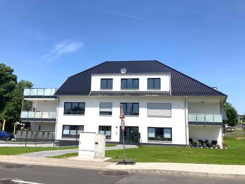 Ansicht Süd-Ost - Etagenwohnung mit 204,00 m² in PETERSBERG BÖCKELS zur Miete