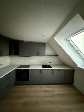 Küche - Helle 5-Zi.-DG-Wohnung 