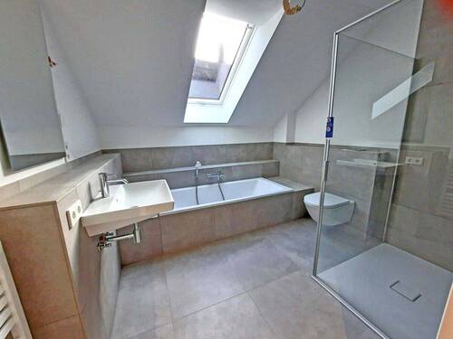 Badezimmer im Obergeschoss - 