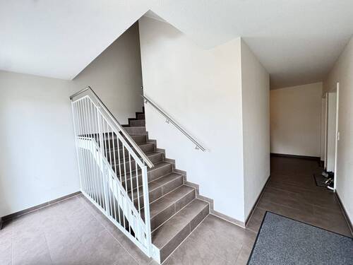 Treppenhaus - 3 Zimmer Etagenwohnung zur Miete in Buchholz
