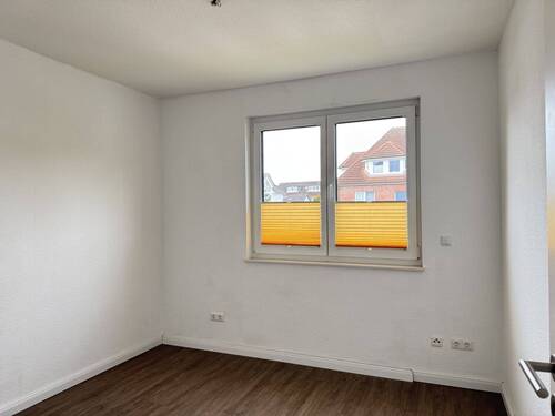 Schlafzimmer 2 / Büro - 