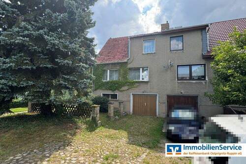 Straßenseite - 