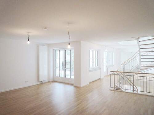 Wohnen - Einzigartiges 'Haus im Haus' – Individuelles Wohnen auf zwei Ebenen