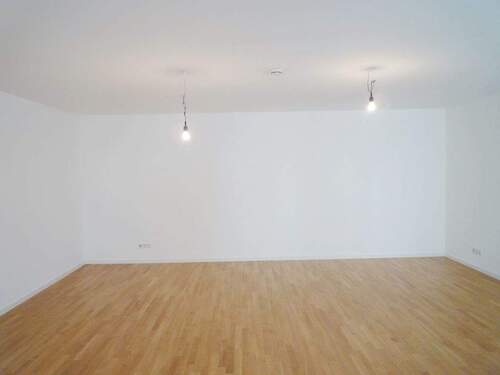 Wohnen - 3 Zimmer Mehrfamilienhaus, Wohnhaus zur Miete in München