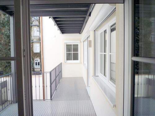 Balkon 1.OG - Mehrfamilienhaus, Wohnhaus mit 194,00 m² in München zur Miete