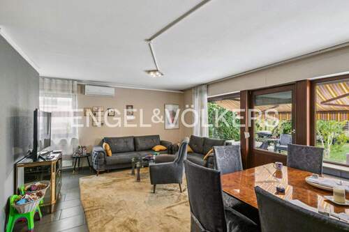 Wohnzimmer - 6 Zimmer Doppelhaushälfte in Berlin