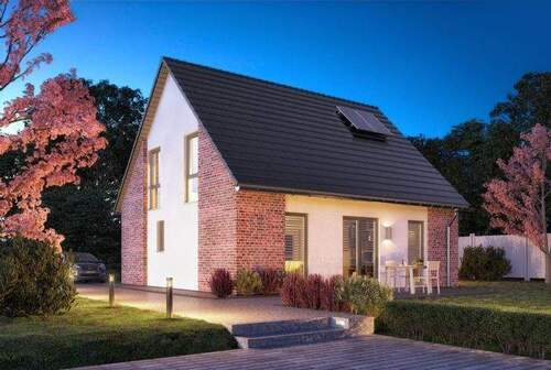 Flair-130-Teilverklinkerung-Nacht-Garten - 6 Zimmer Einfamilienhaus zum Kaufen in Gumtow