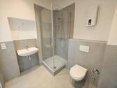 Bad mit Dusche - Etagenwohnung mit 66,00 m&sup2; in Krefeld zur Miete