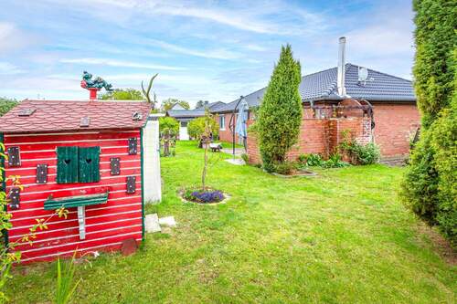 Spielhaus im Garten - 