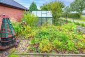 Gewächshaus im Garten - 