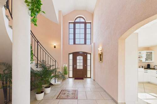 Eingangsbereich - 7 Zimmer Einfamilienhaus in Schöndorf