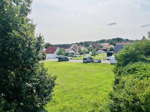 Blick vom Balkon ins Wohnumfeld - 
