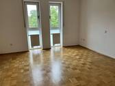 Schlafzimmer mit Parkett - 