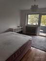 Schlafzimmer mit Balkon - 4 Zimmer Etagenwohnung in Elchingen