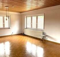 GROßE WHG MIT TERRASSE... - 650,00&nbsp;EUR Kaltmiete, ca.&nbsp; 88,40&nbsp;m&sup2;&nbsp;Wohnfl&auml;che in Bischofsheim (PLZ: 97653)