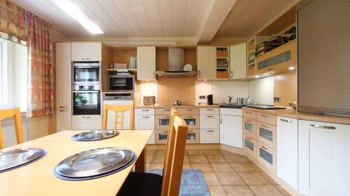 Küche - 6 Zimmer Bauernhaus, Landhaus in Hövelhof