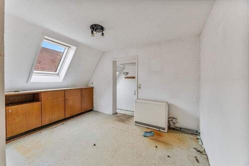 Durchgangszimmer (DG) - 