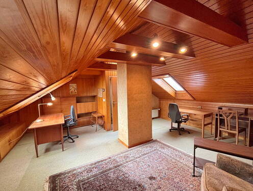 Dachgeschoss gesamt (Nutzfläche) - 