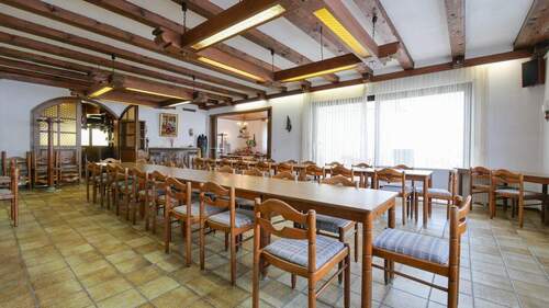 Saal - Mehrfamilienhaus, Wohnhaus mit 109,00 m&sup2; in Warburg zum Kaufen