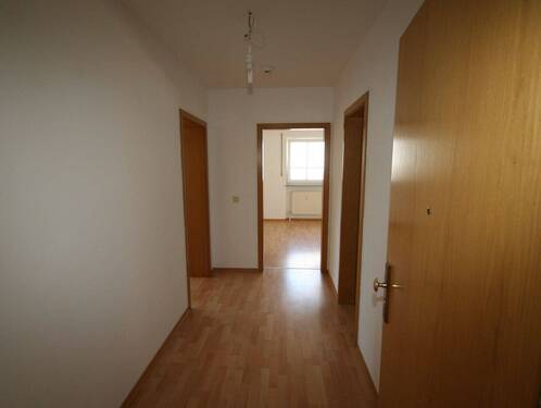 Flur in Richtung Wohnung.JPG - 