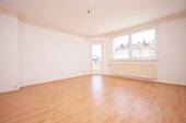 Wohnbereich - Preistipp! Gepflegte 4-Zimmer-Wohnung mit Balkon