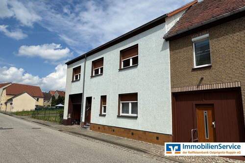 Straßenansicht - 