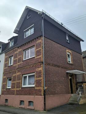 20260317_154716.jpg - Gepflegtes, teilsaniertes Haus mit 3 Wohnungen in zentraler Lage von Betzdorf!