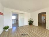 Wohnzimmer - 3 Zimmer Etagenwohnung zum Kaufen in Salach