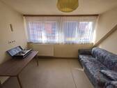 Helles Schlafzimmer mit Gaubenfenster (DG) - 