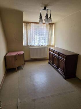 Schlafzimmer mit Gaubenfenster (DG) - 